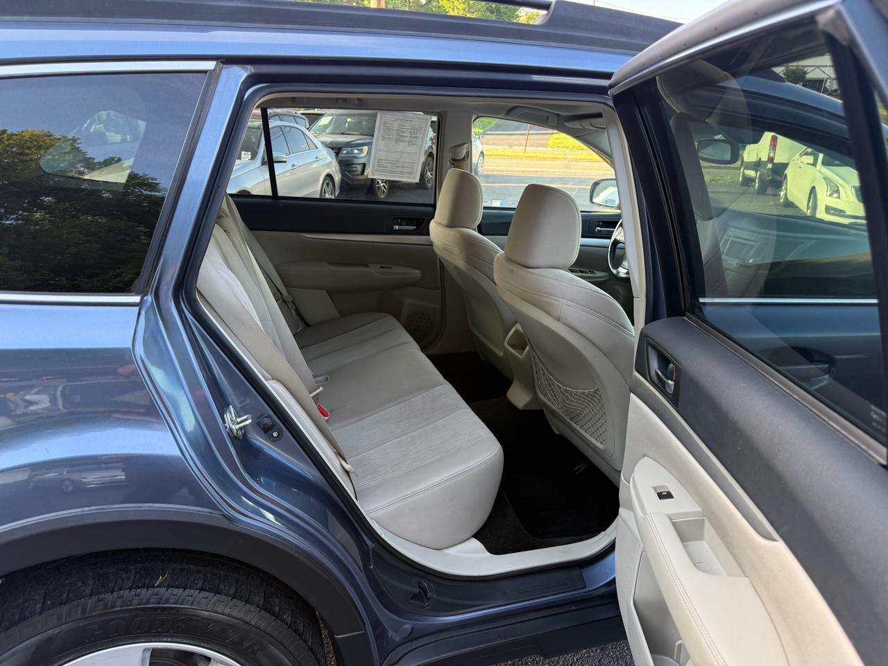 Subaru Outback 4dr Wgn H4 Auto 2.5i Premium 2014