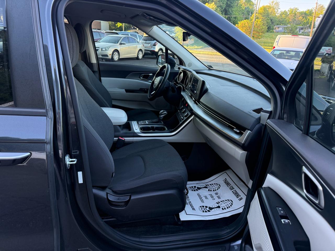 Kia Carnival LX FWD 2022