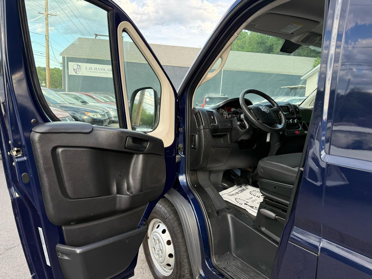 RAM ProMaster Cargo Van 1500 Low Roof 136" WB 2018