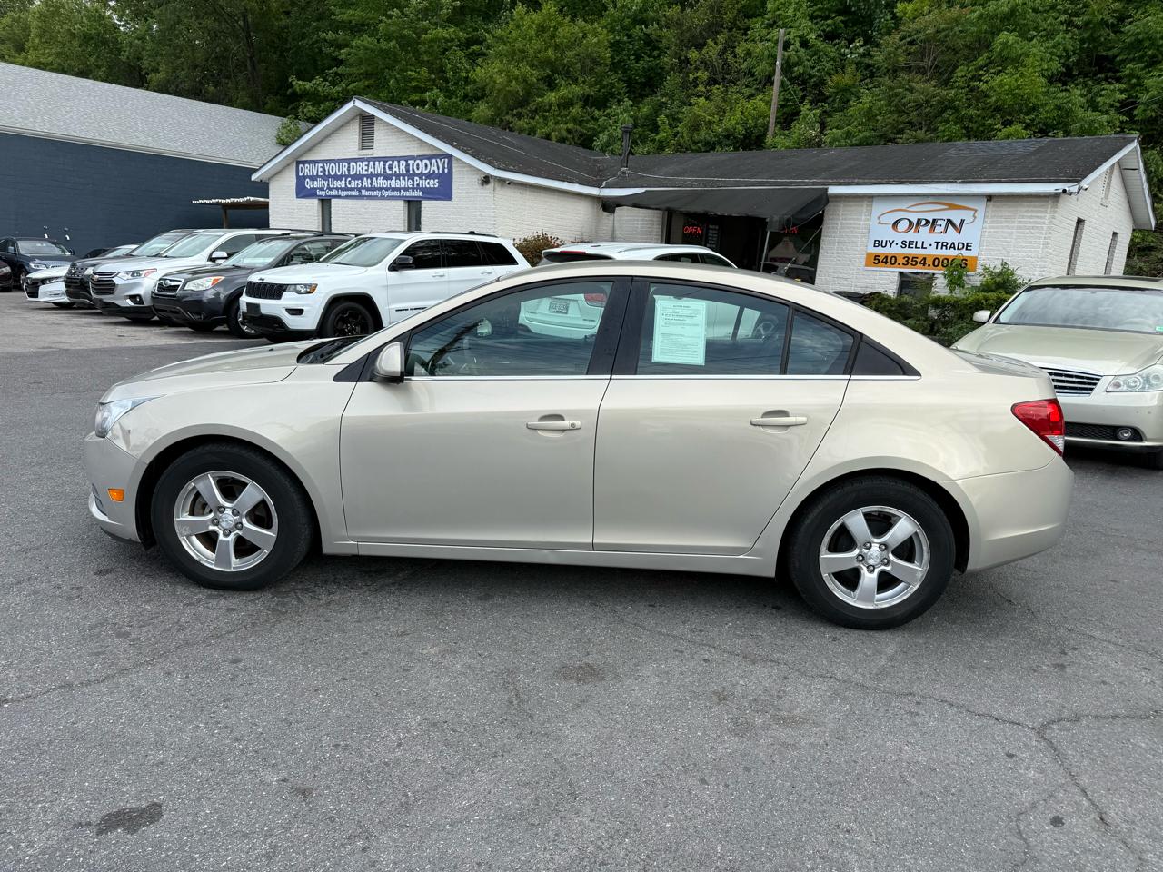 Chevrolet Cruze 4dr Sdn LT w/1FL 2012
