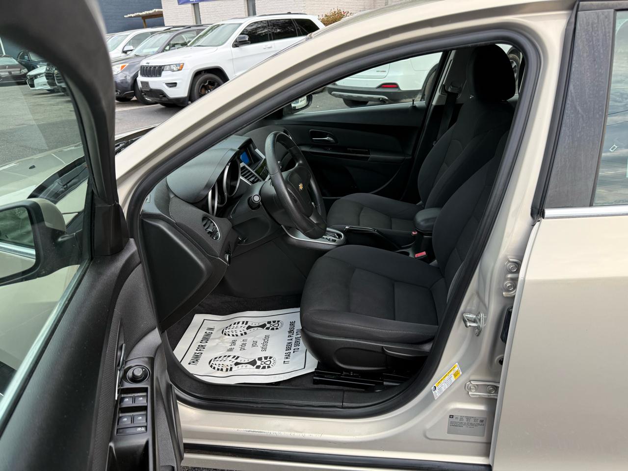 Chevrolet Cruze 4dr Sdn LT w/1FL 2012