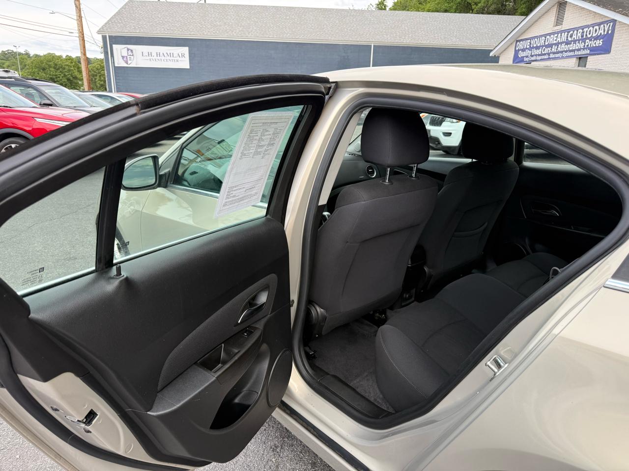 Chevrolet Cruze 4dr Sdn LT w/1FL 2012
