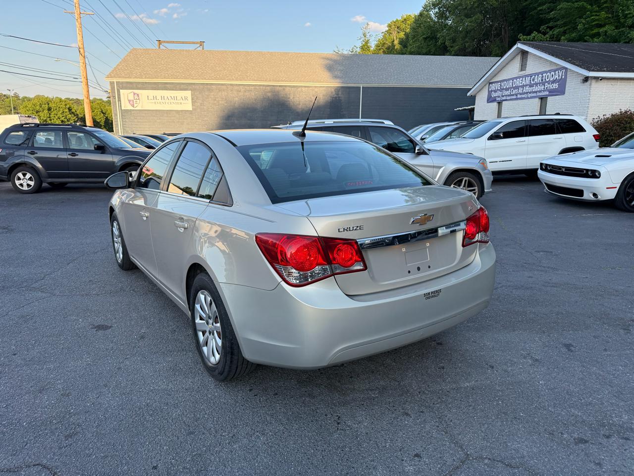 Chevrolet Cruze 4dr Sdn LT w/1LT 2011