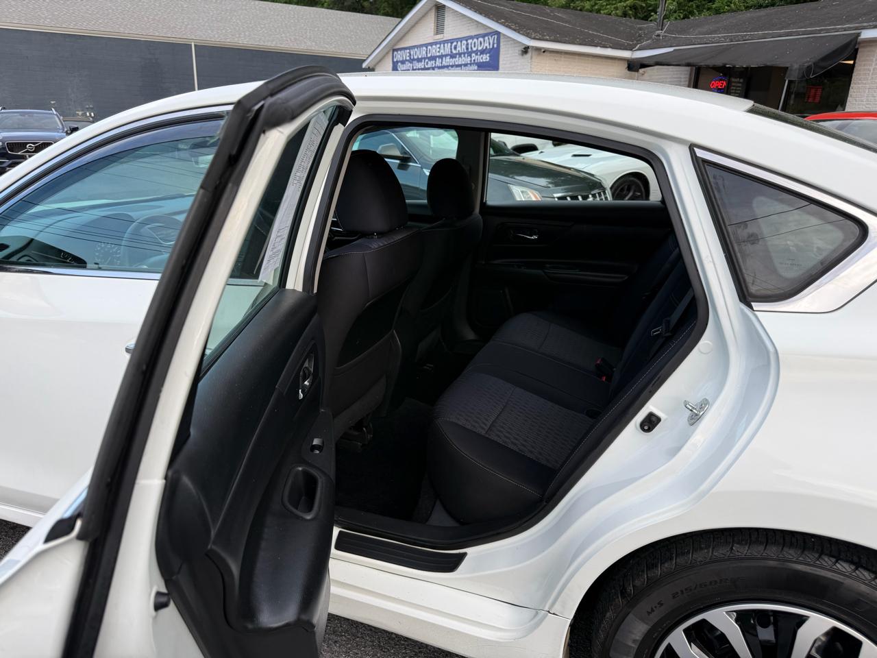 Nissan Altima 2.5 S Sedan 2017