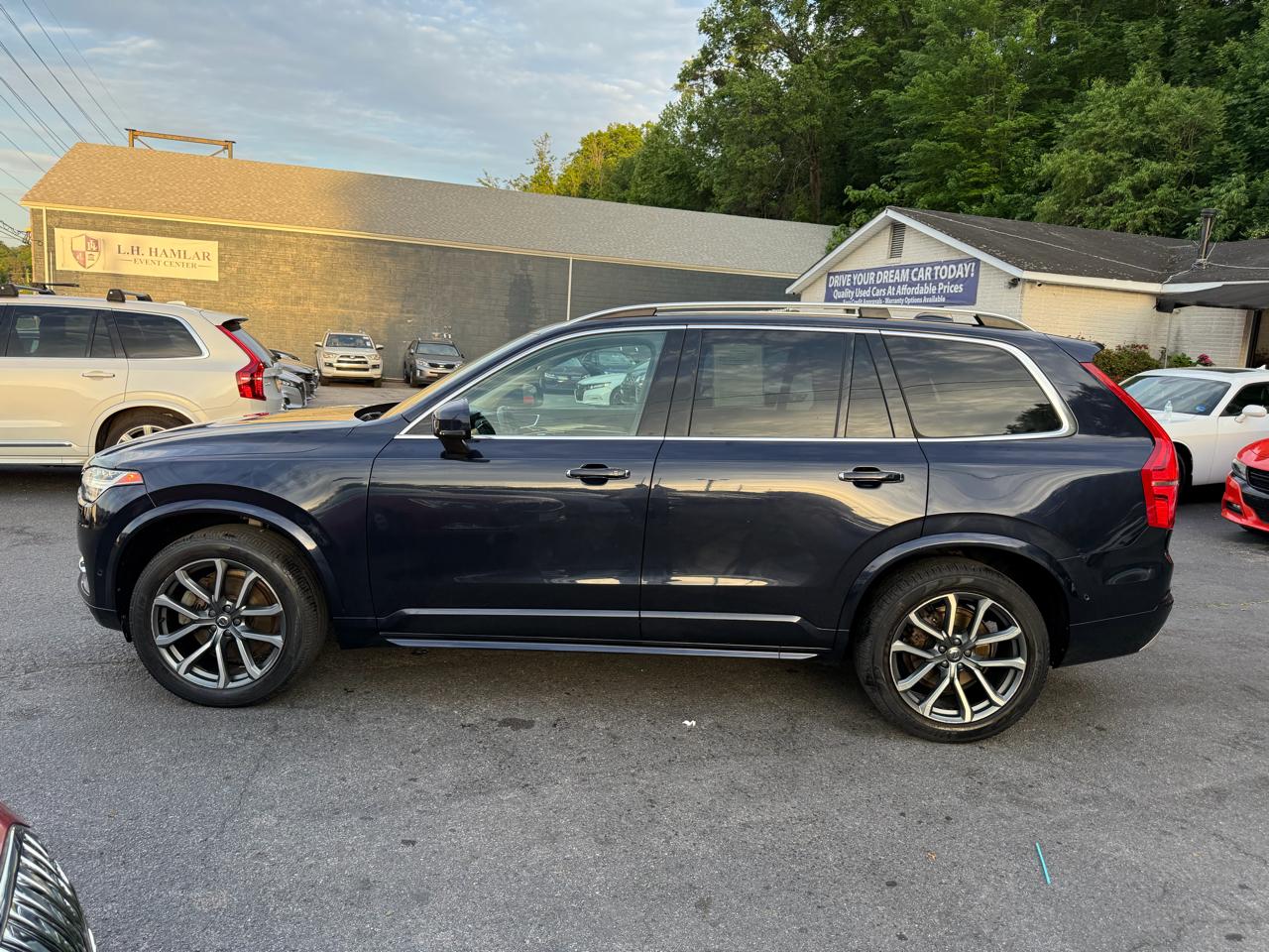 Volvo XC90 T6 AWD 7-Passenger Momentum 2017