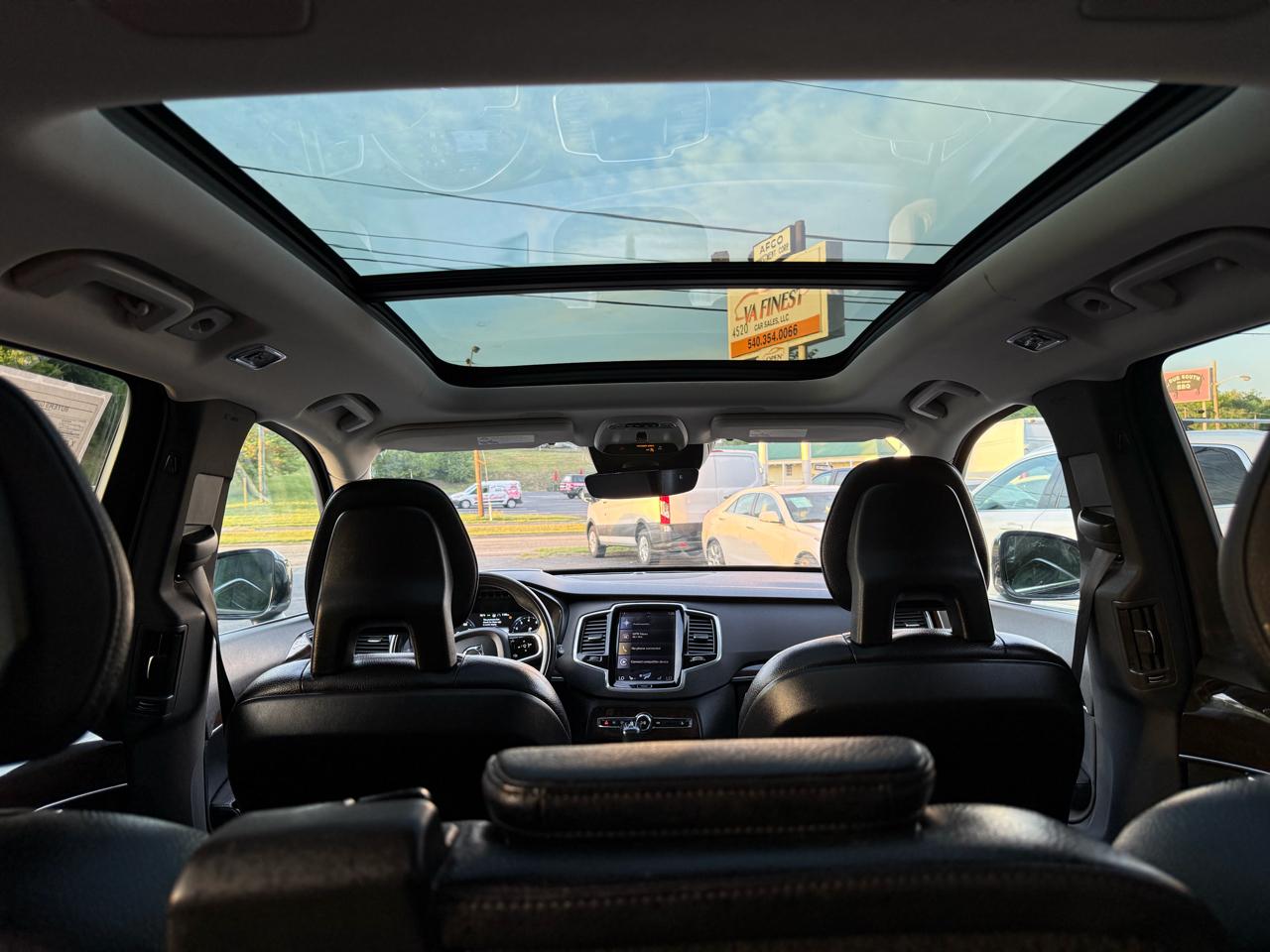 Volvo XC90 T6 AWD 7-Passenger Momentum 2017