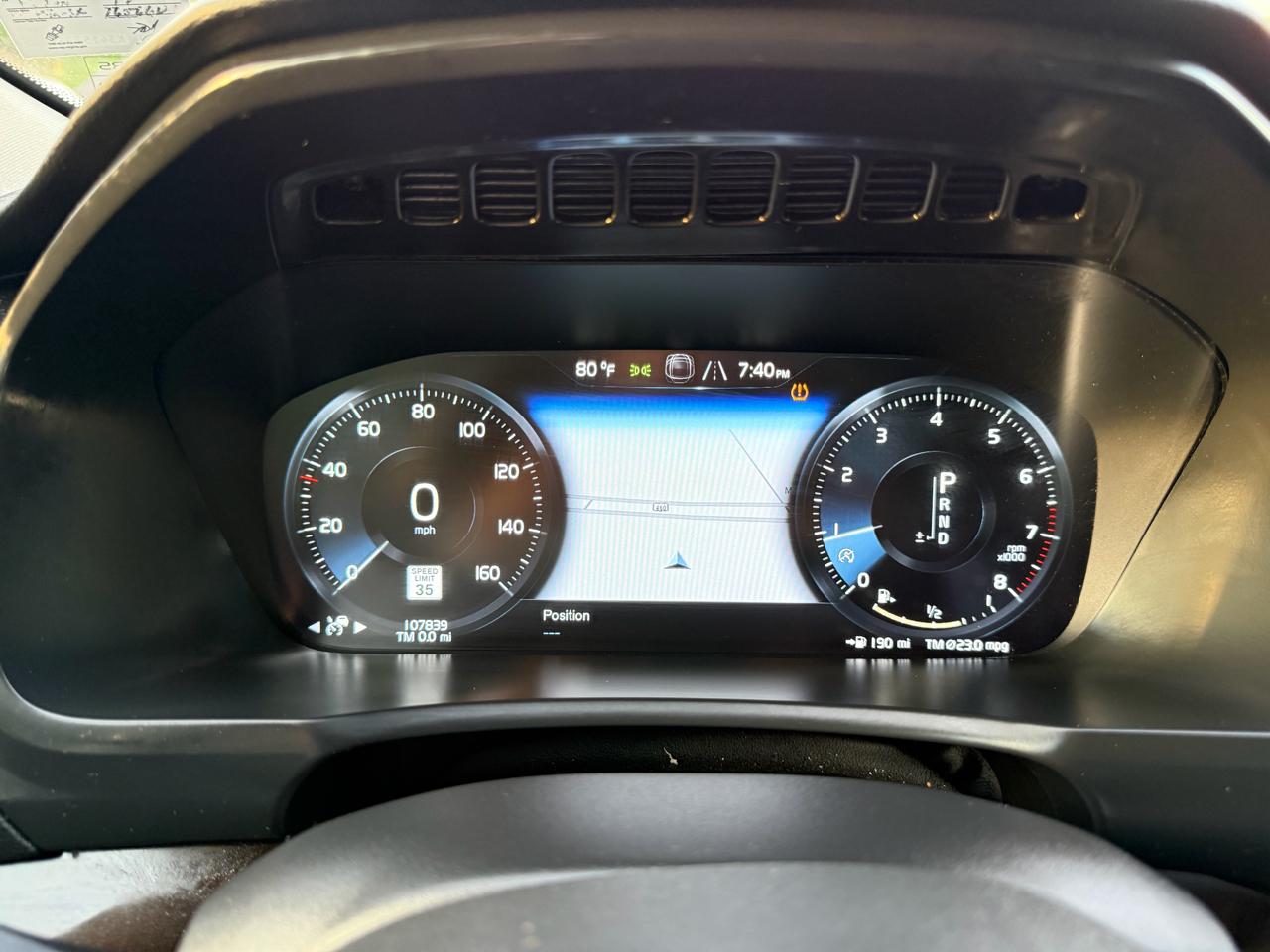 Volvo XC90 T6 AWD 7-Passenger Momentum 2017