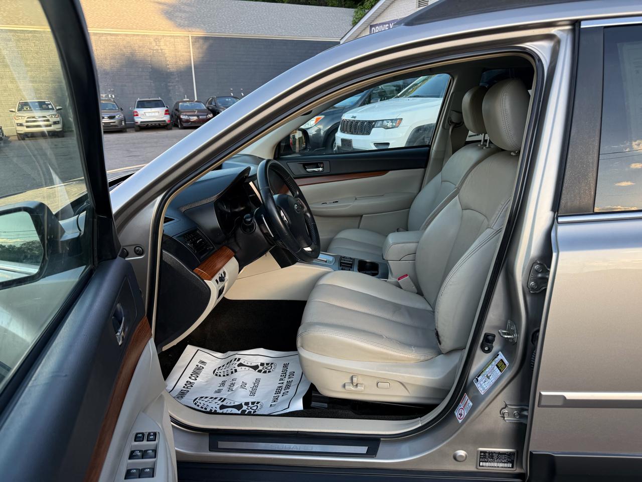 Subaru Outback 4dr Wgn H4 Auto 2.5i Limited 2014