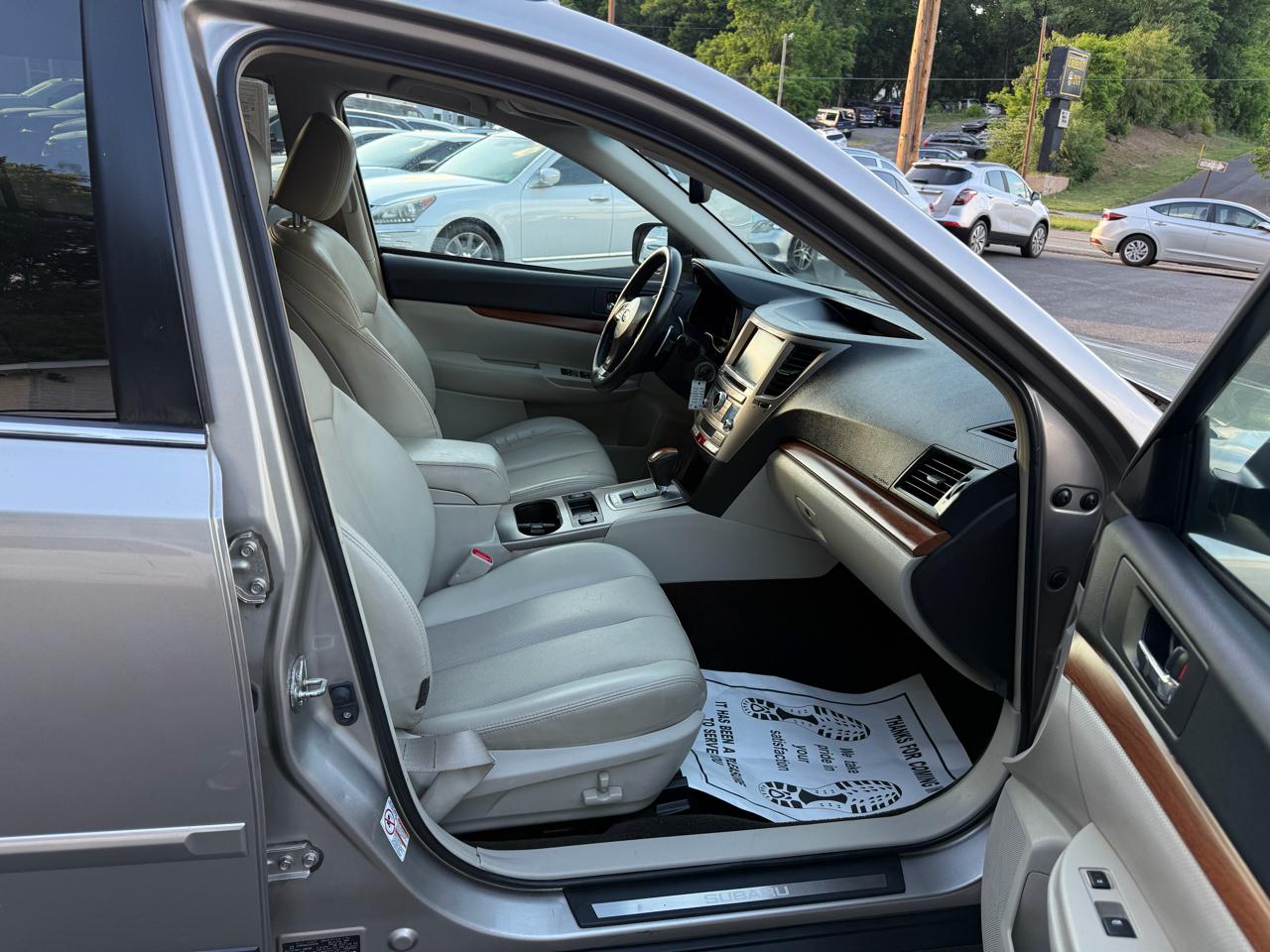 Subaru Outback 4dr Wgn H4 Auto 2.5i Limited 2014