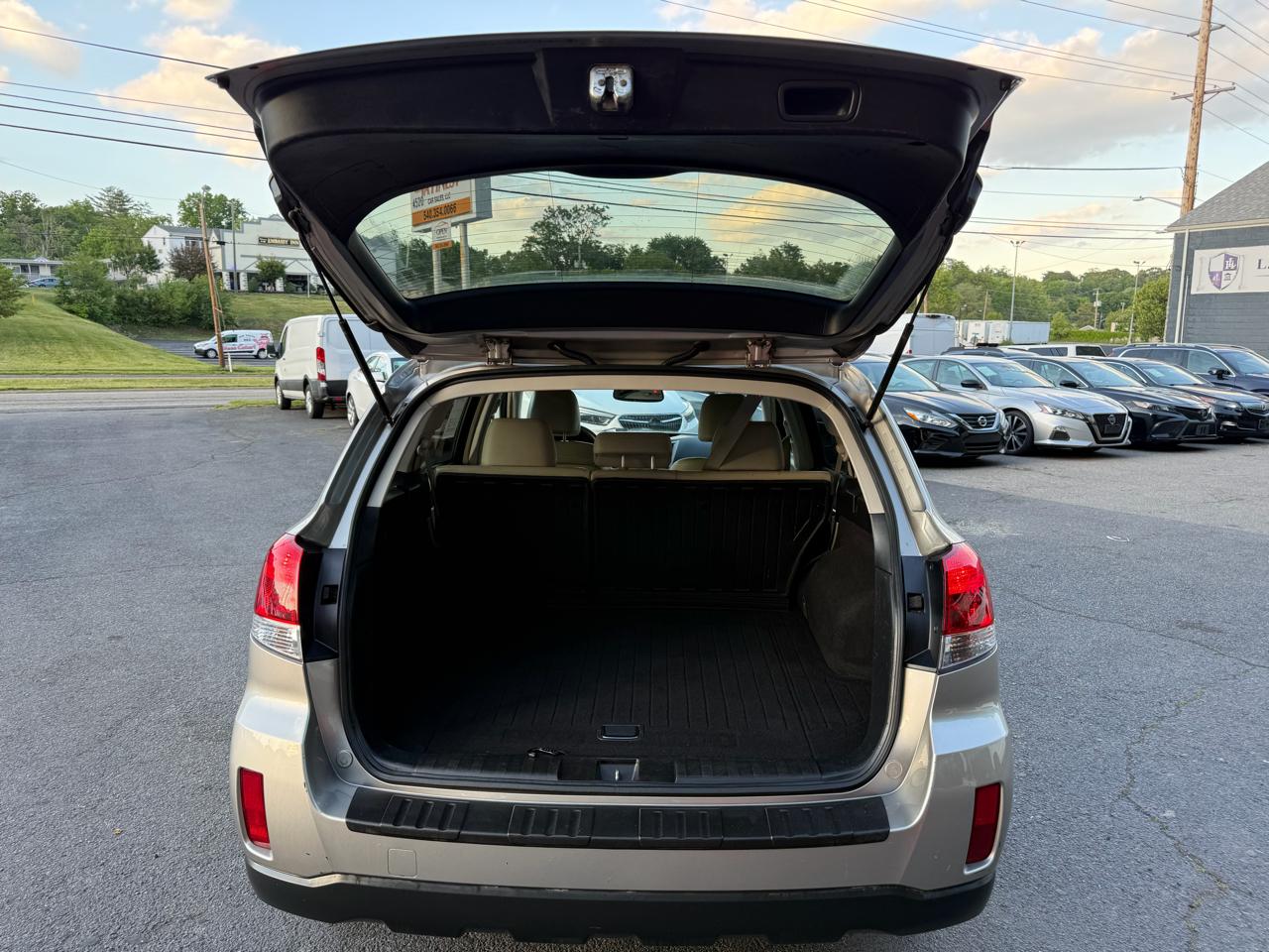 Subaru Outback 4dr Wgn H4 Auto 2.5i Limited 2014