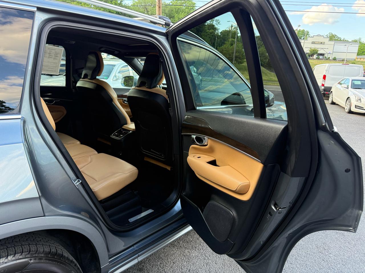 Volvo XC90 T6 AWD Momentum 2019
