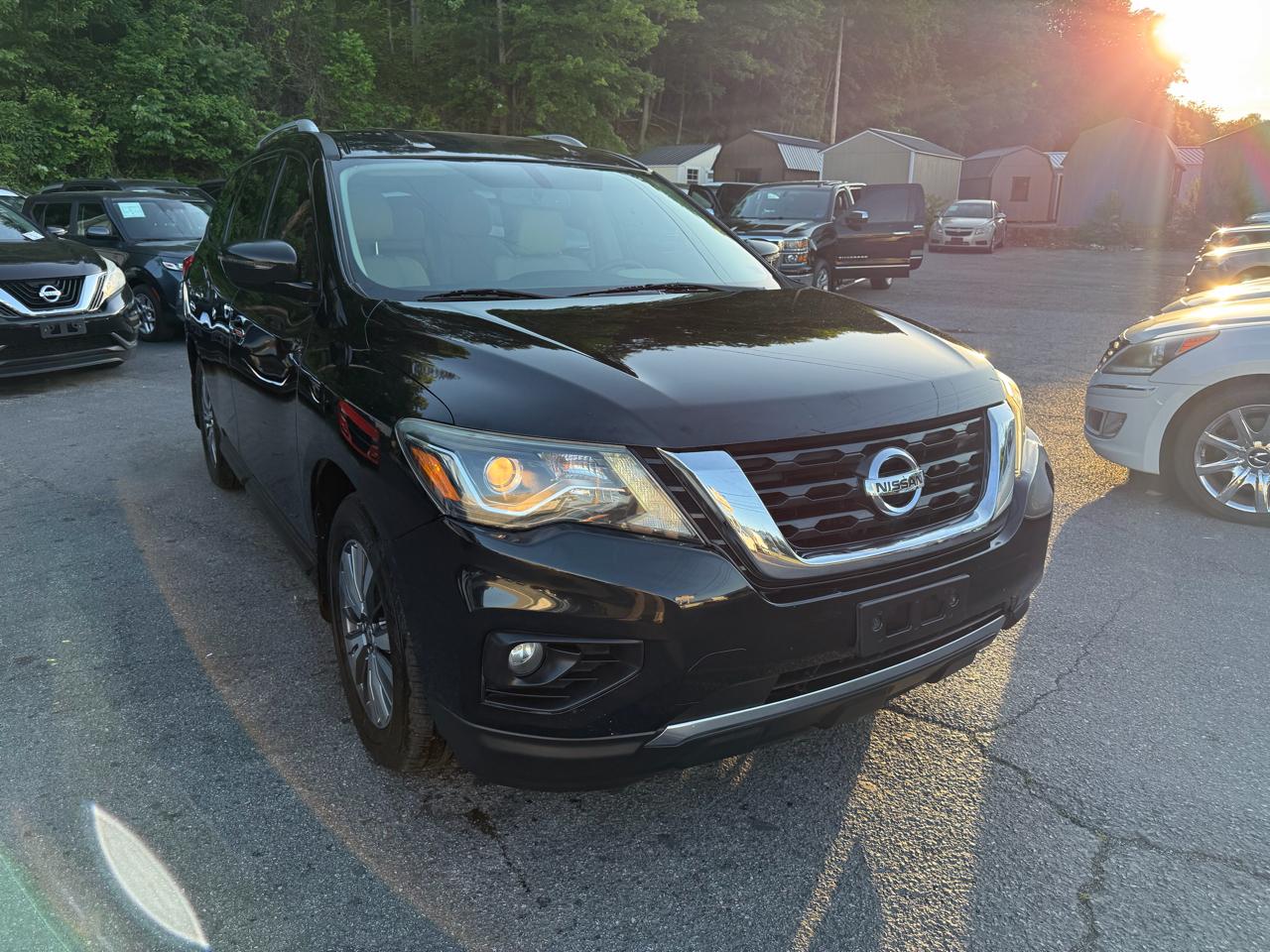Nissan Pathfinder FWD SV 2017