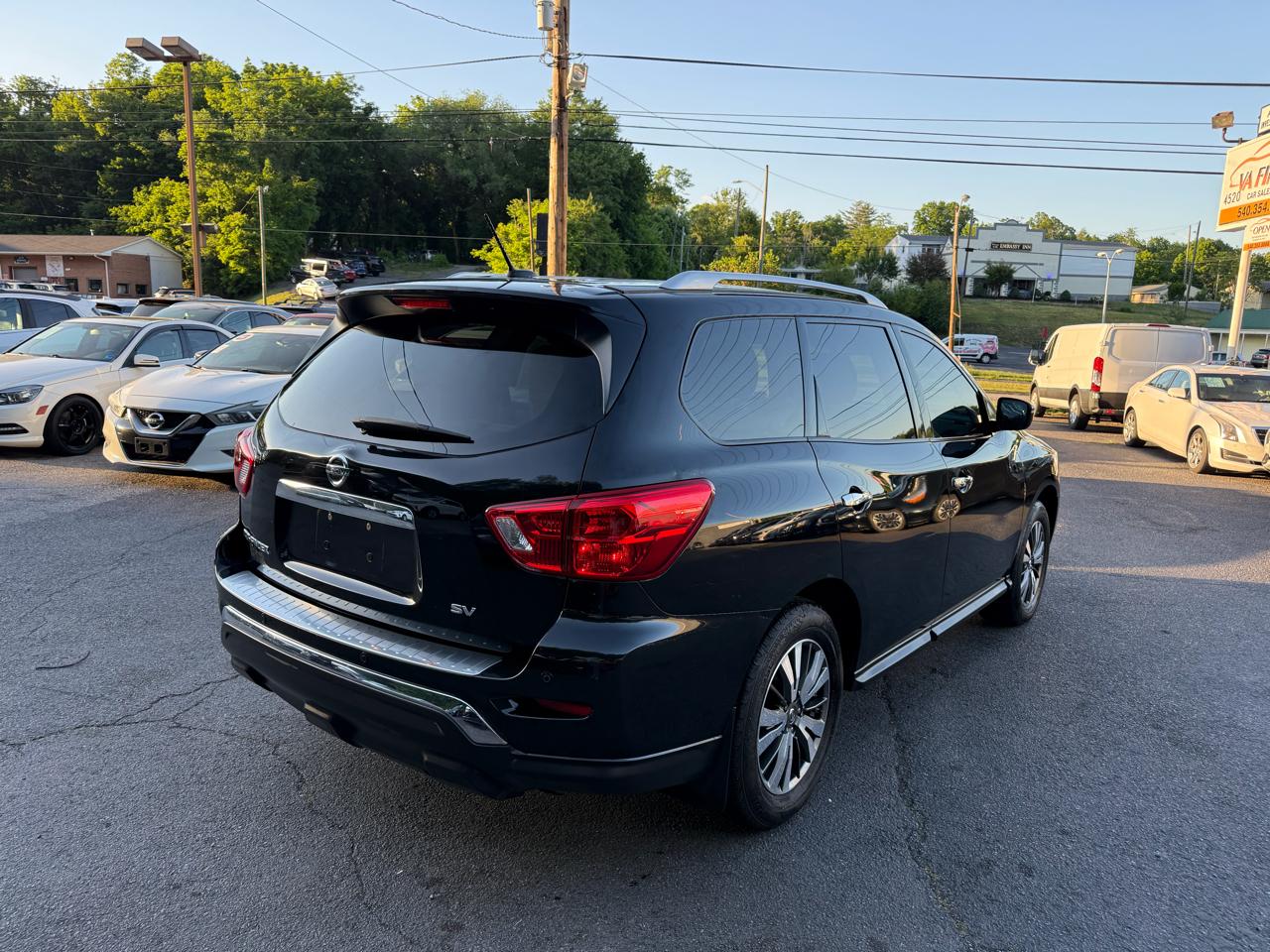 Nissan Pathfinder FWD SV 2017