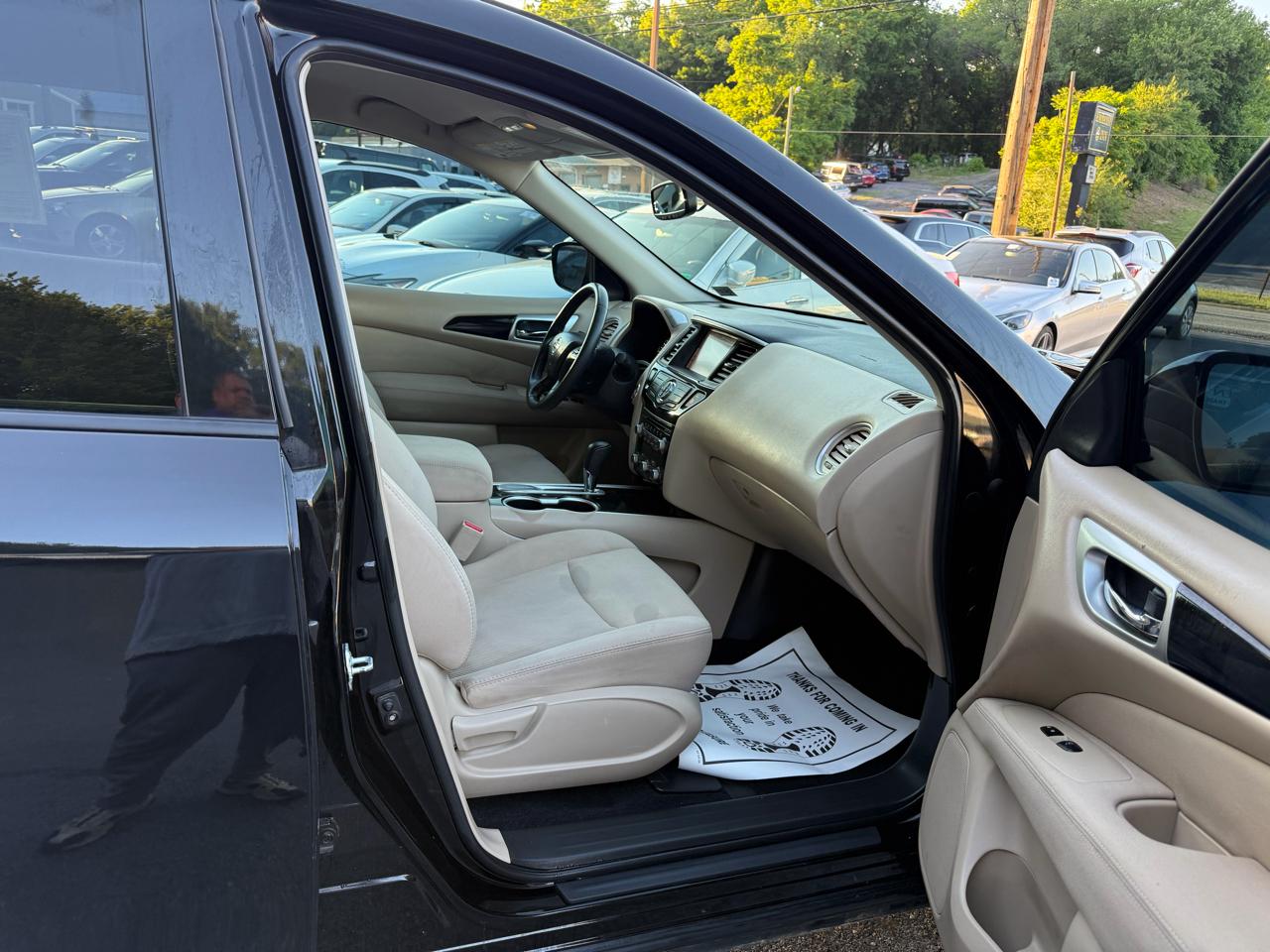 Nissan Pathfinder FWD SV 2017