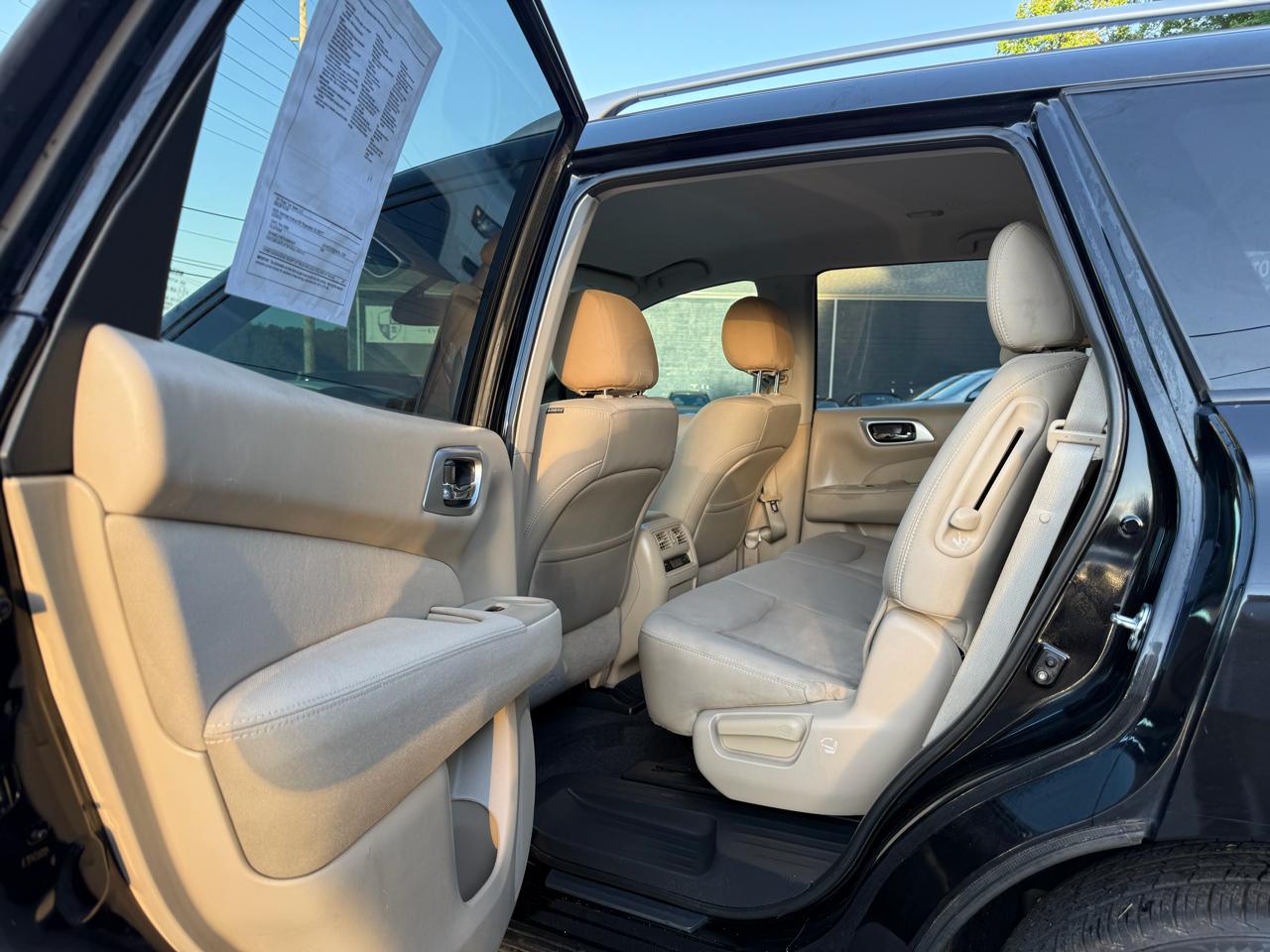 Nissan Pathfinder FWD SV 2017