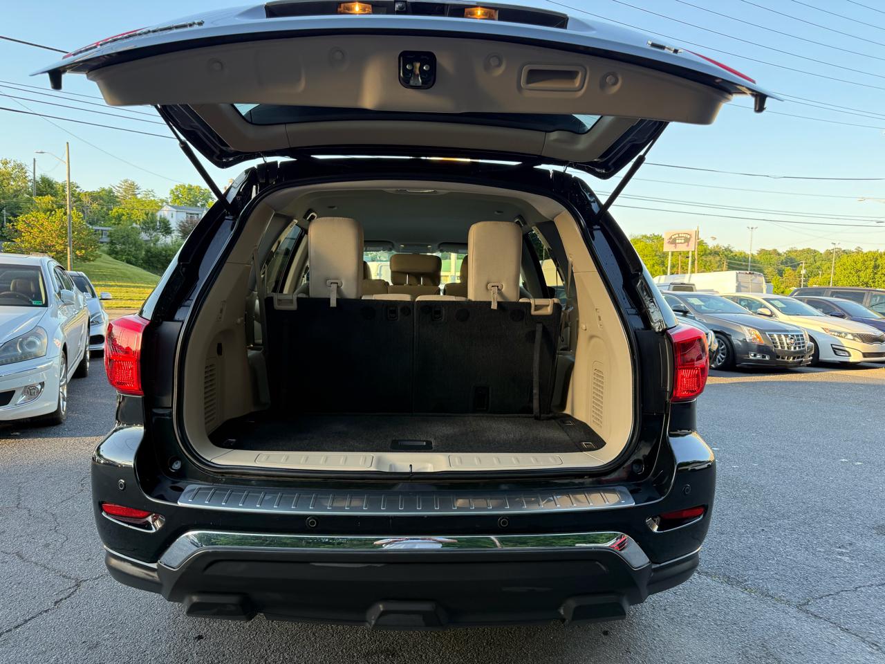 Nissan Pathfinder FWD SV 2017
