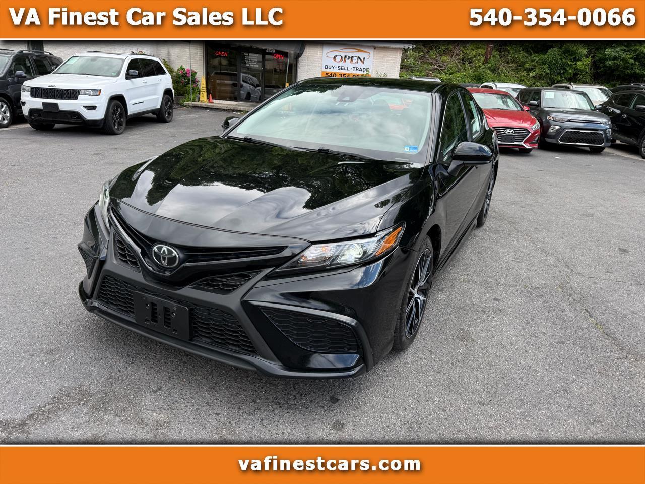Toyota Camry SE Auto (Natl) 2021