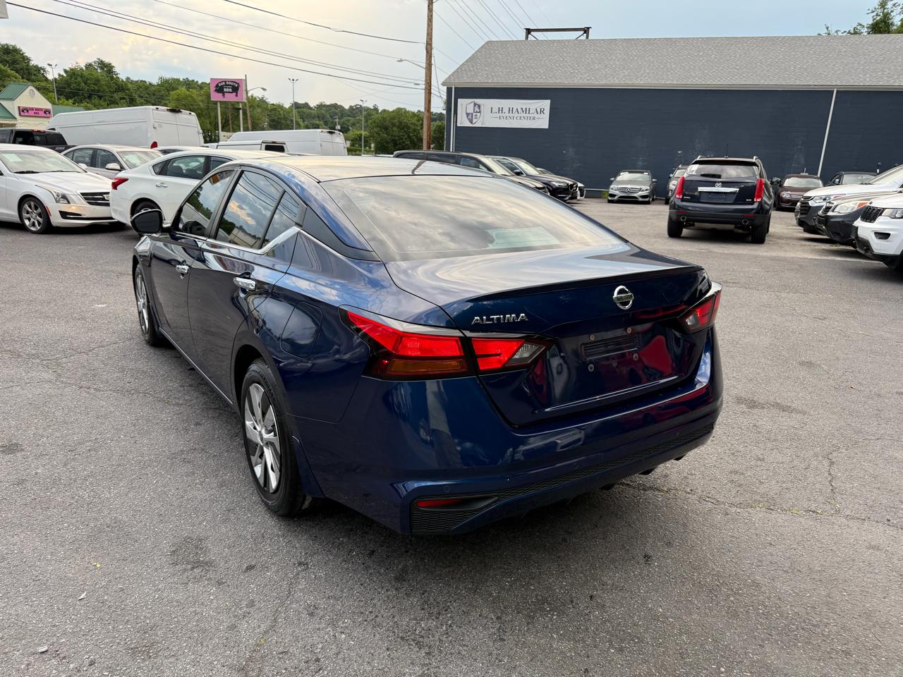 Nissan Altima 2.5 S Sedan 2021