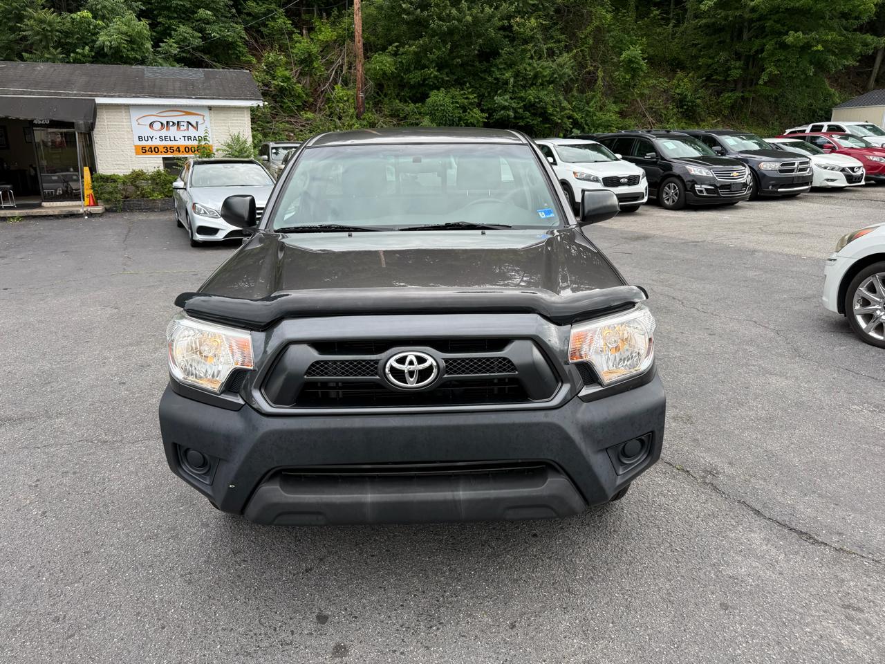 Toyota Tacoma 2WD Reg Cab I4 MT (Natl) 2012
