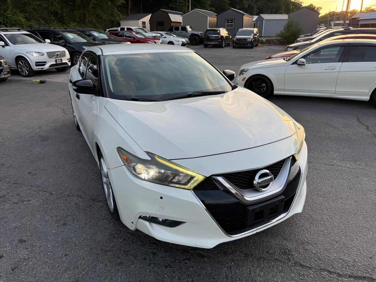 Nissan Maxima 4dr Sdn 3.5 SR 2016