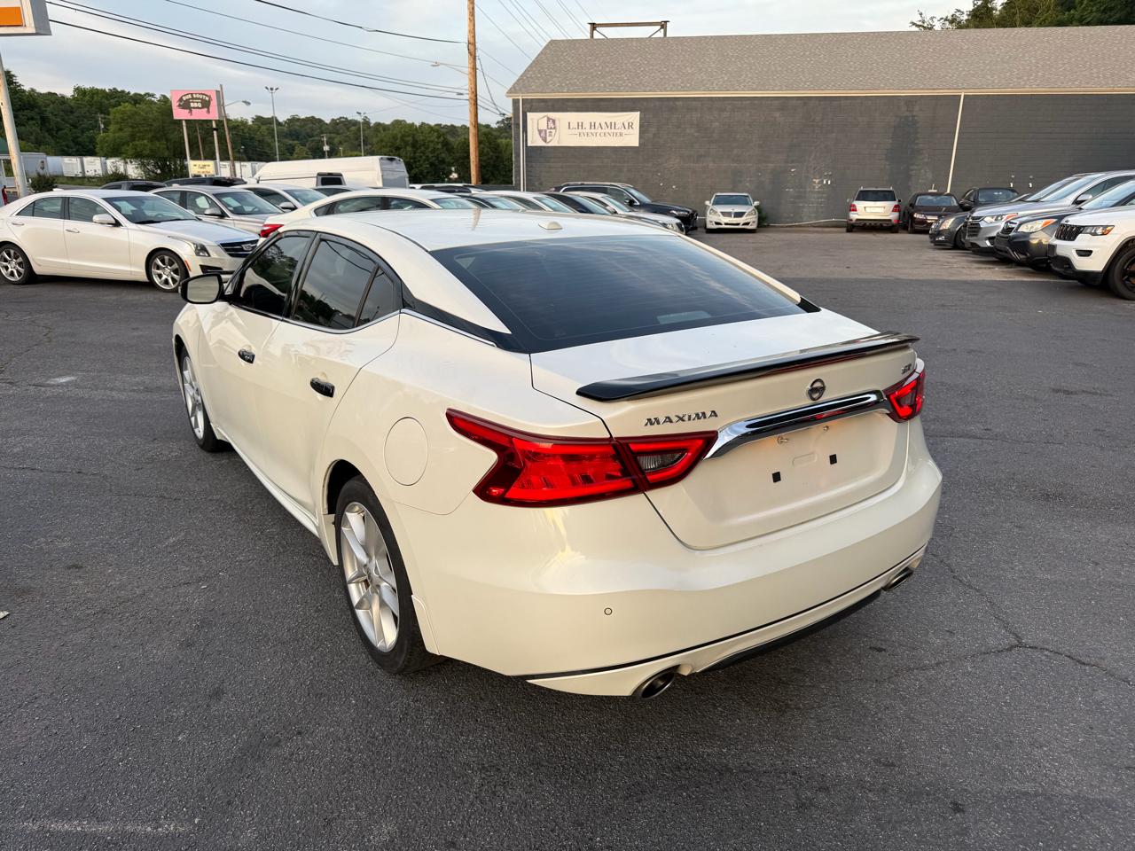 Nissan Maxima 4dr Sdn 3.5 SR 2016