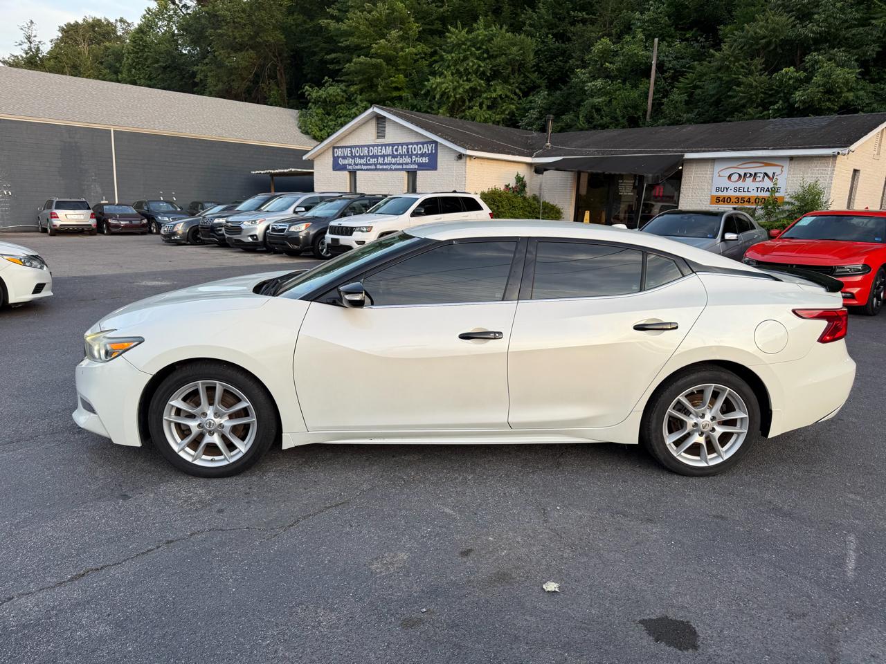 Nissan Maxima 4dr Sdn 3.5 SR 2016
