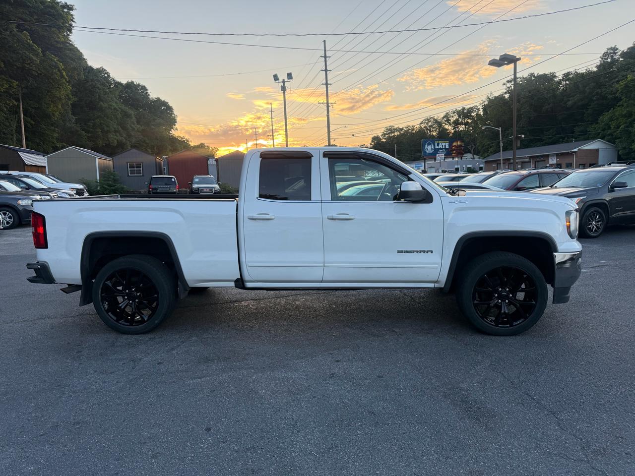 GMC Sierra 1500 4WD Double Cab 143.5" SLE 2016