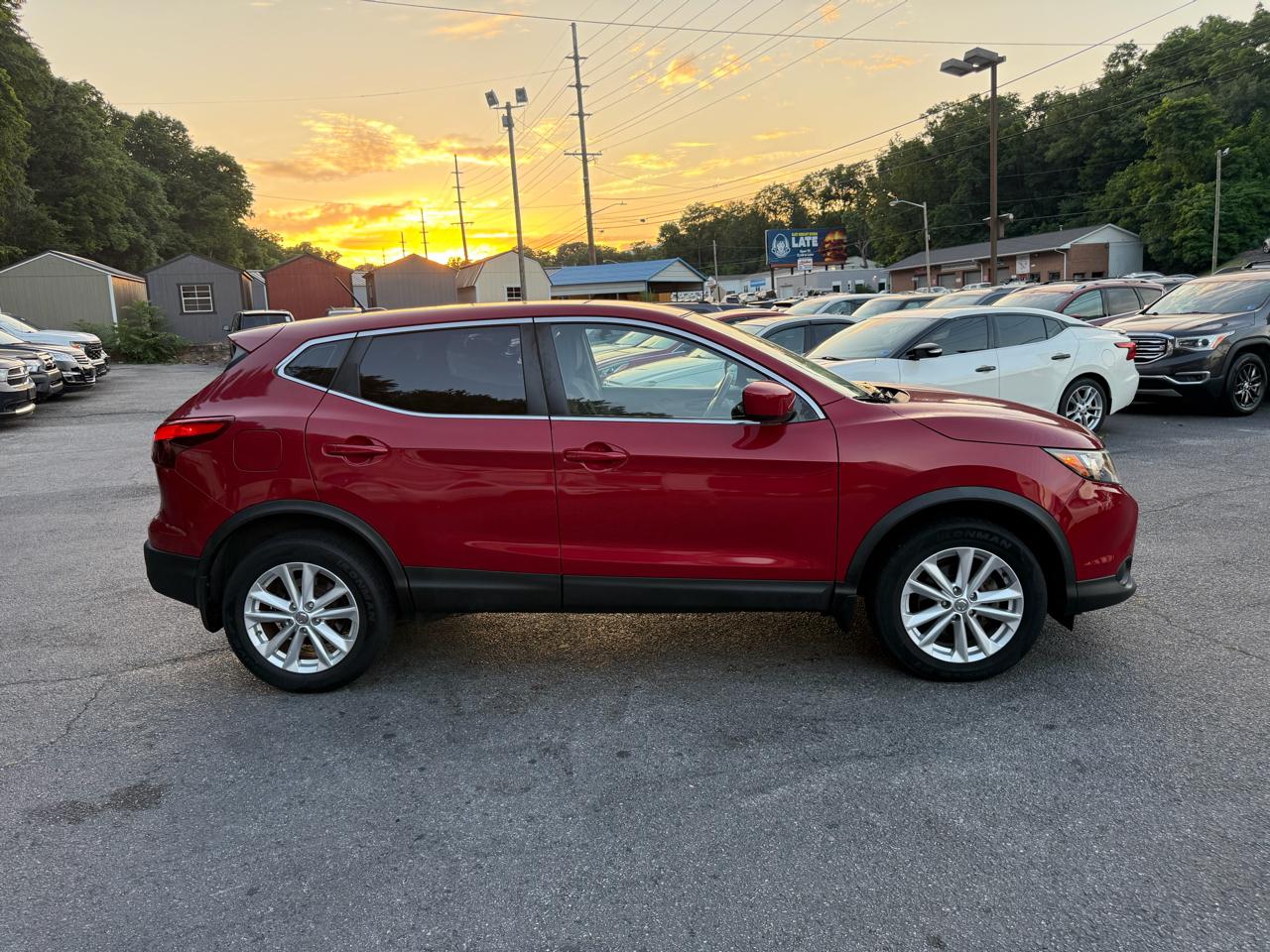 Nissan Rogue Sport FWD S 2018