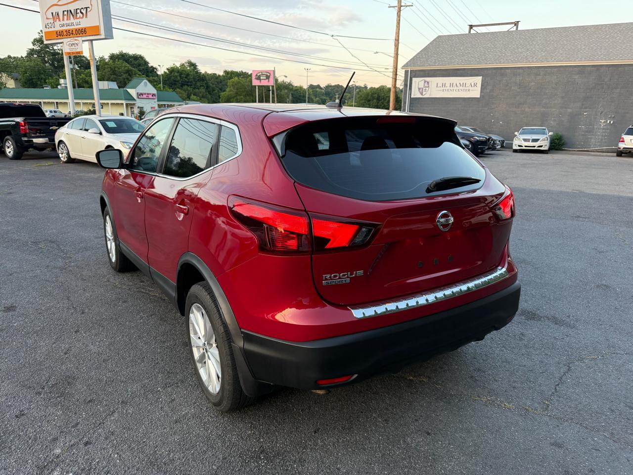 Nissan Rogue Sport FWD S 2018