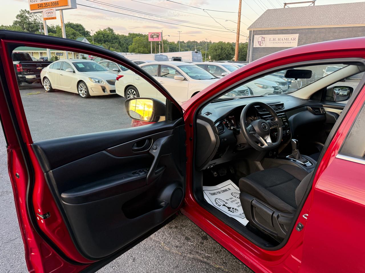 Nissan Rogue Sport FWD S 2018