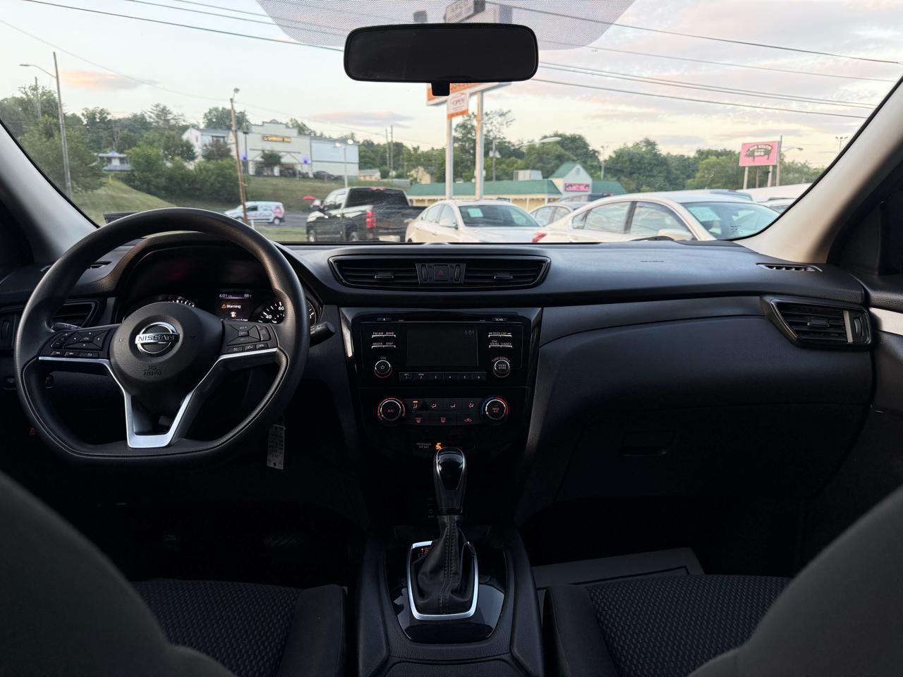 Nissan Rogue Sport FWD S 2018
