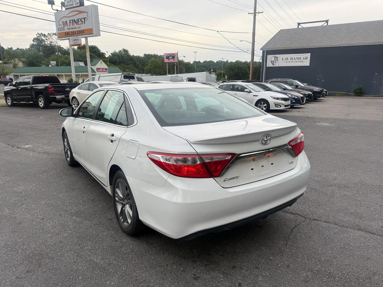 Toyota Camry 4dr Sdn I4 Auto SE w/Special Edition Pkg (Natl) 2016