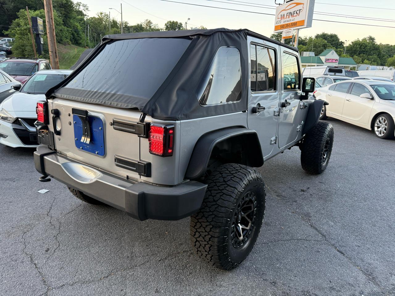 Jeep Wrangler Unlimited 4WD 4dr Freedom Edition *Ltd Avail* 2015