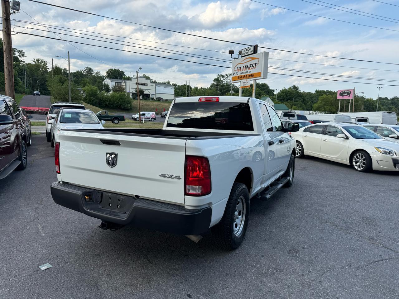 RAM 1500 Classic Tradesman 4x4 Quad Cab 6'4" Box 2019
