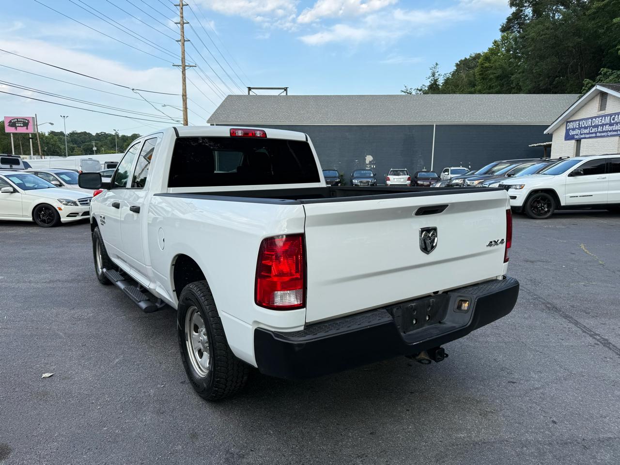 RAM 1500 Classic Tradesman 4x4 Quad Cab 6'4" Box 2019
