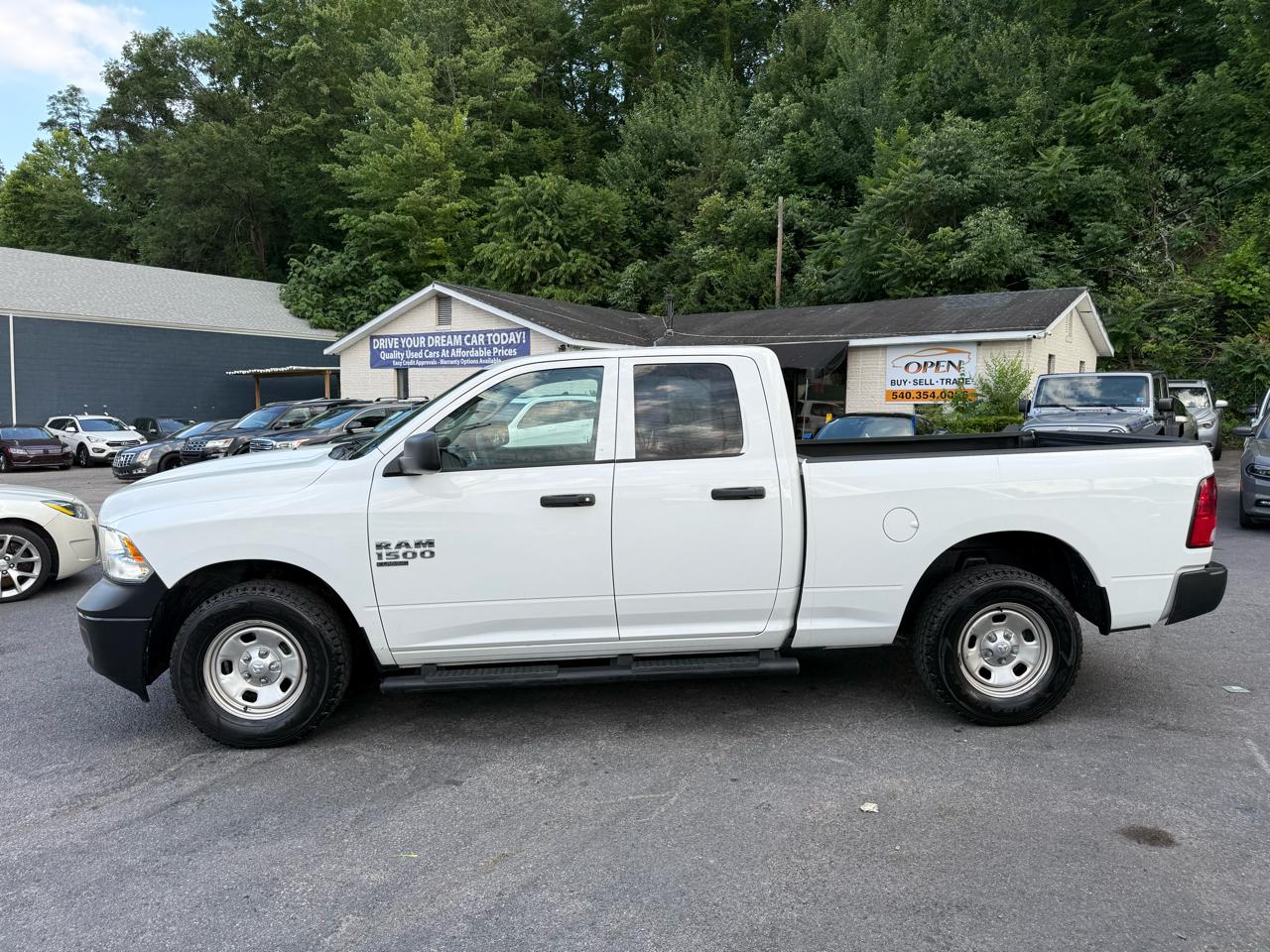 RAM 1500 Classic Tradesman 4x4 Quad Cab 6'4" Box 2019
