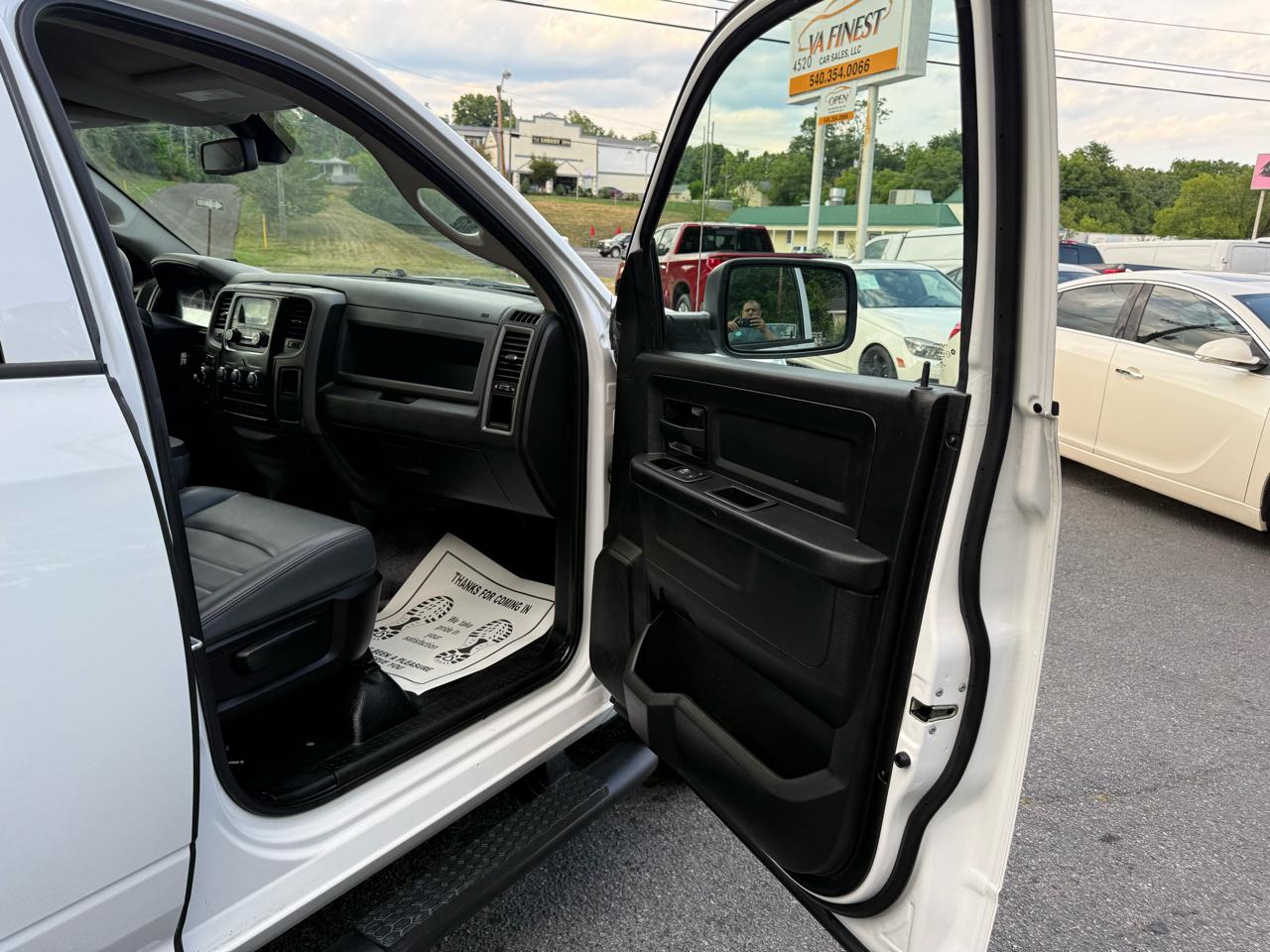 RAM 1500 Classic Tradesman 4x4 Quad Cab 6'4" Box 2019
