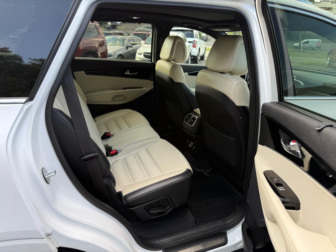 Kia Sorento AWD 4dr 3.3L SXL 2016