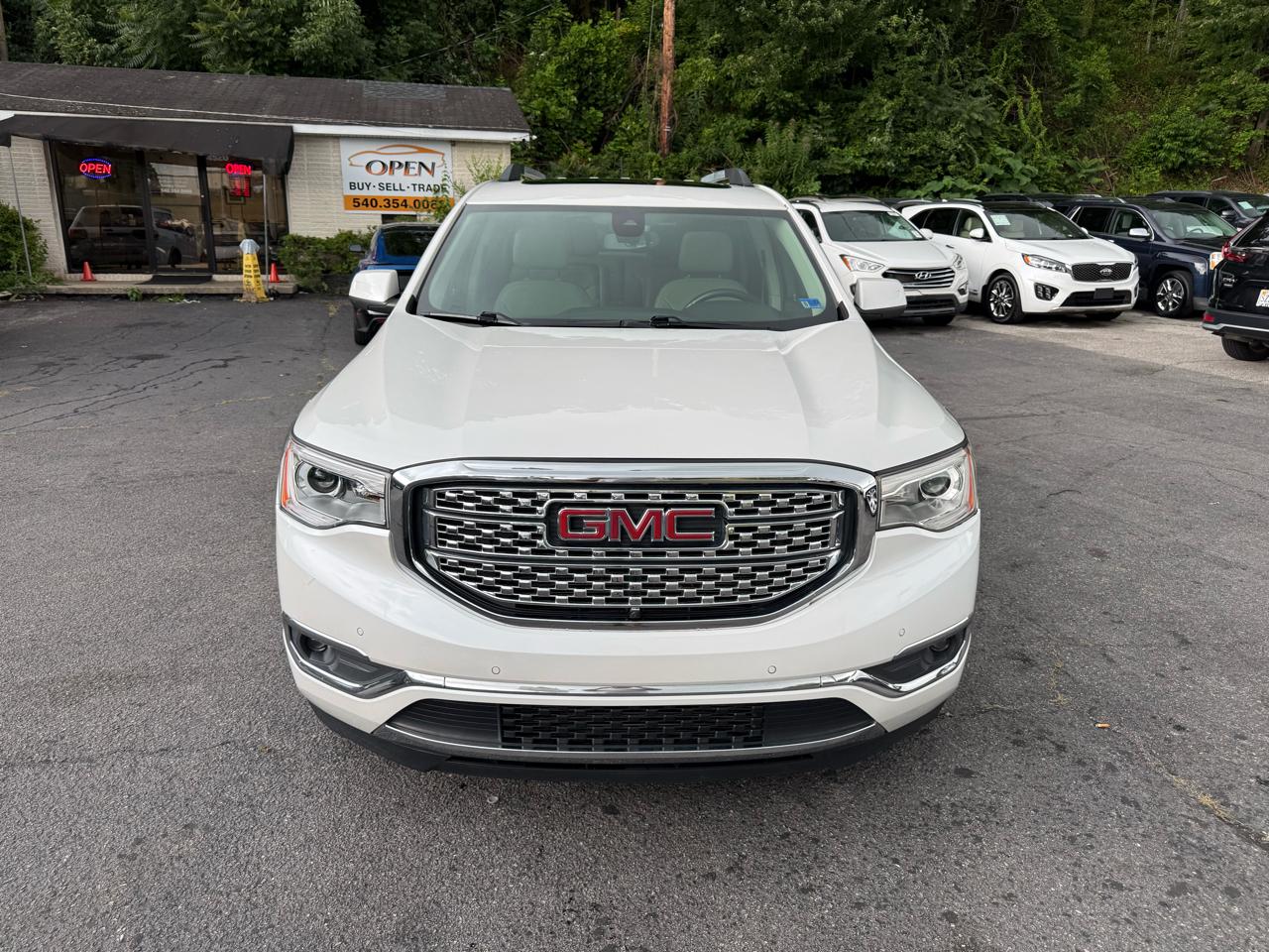 GMC Acadia FWD 4dr Denali 2017