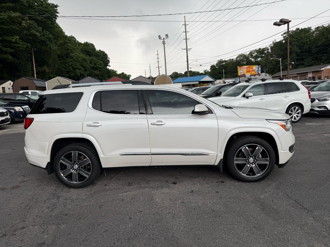 GMC Acadia FWD 4dr Denali 2017
