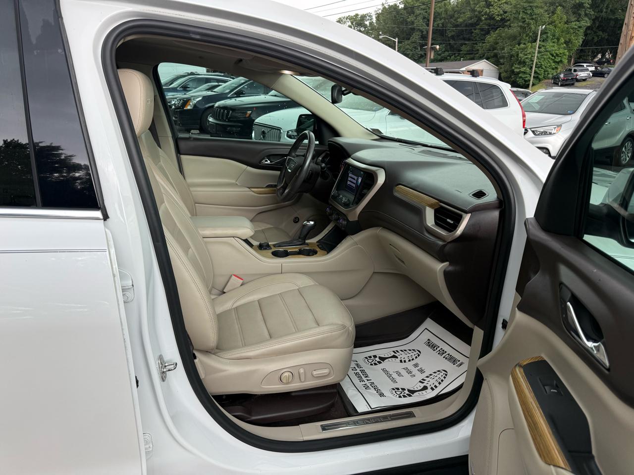 GMC Acadia FWD 4dr Denali 2017