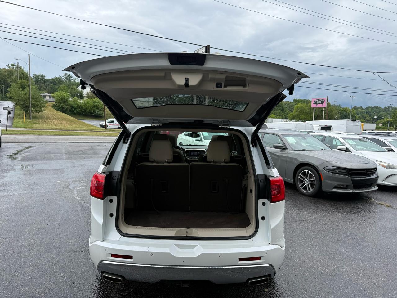 GMC Acadia FWD 4dr Denali 2017