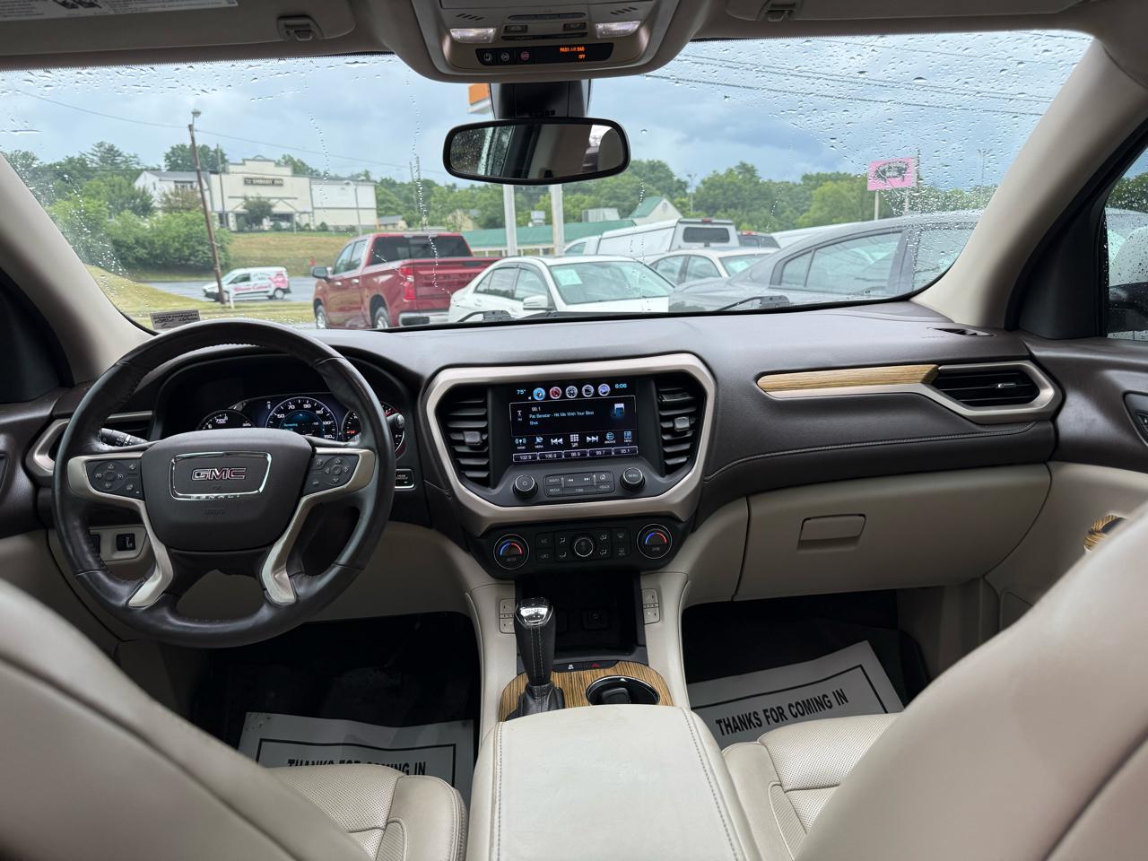 GMC Acadia FWD 4dr Denali 2017