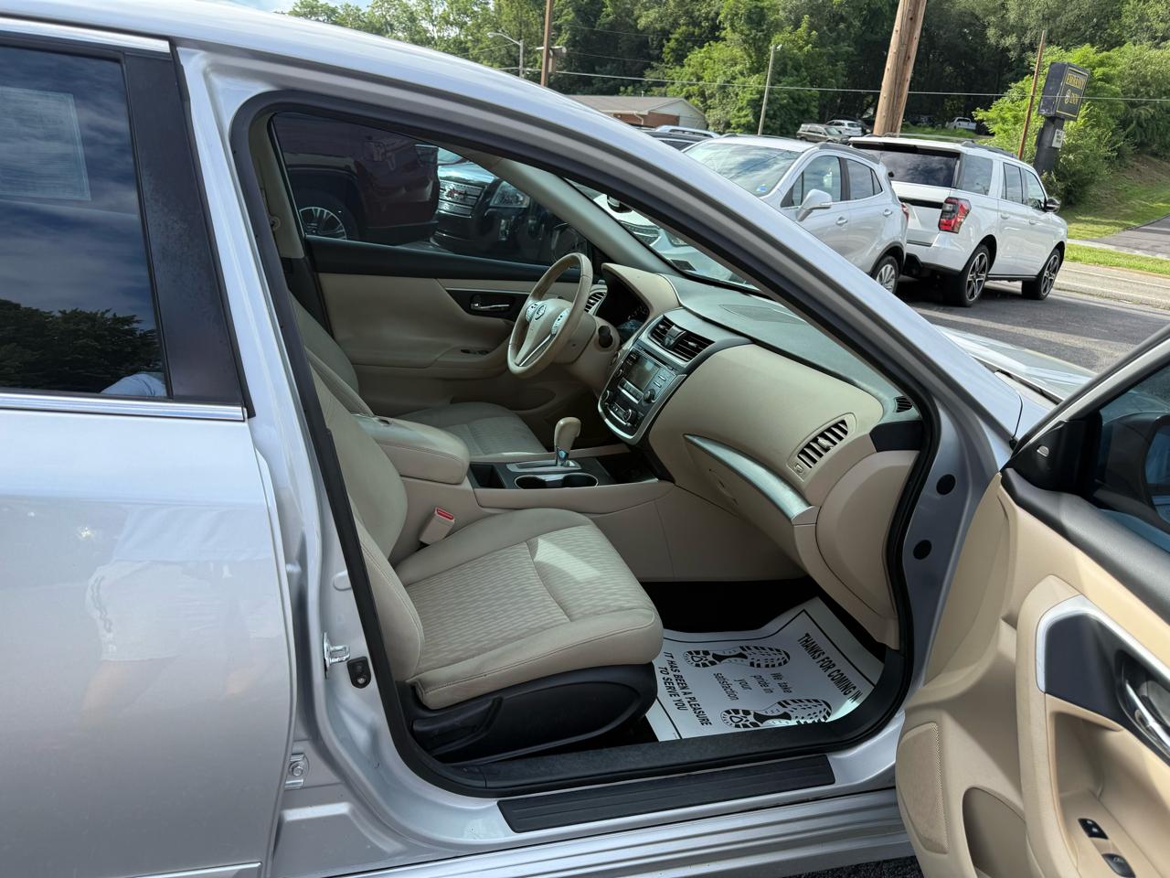 Nissan Altima 4dr Sdn I4 2.5 SV 2016
