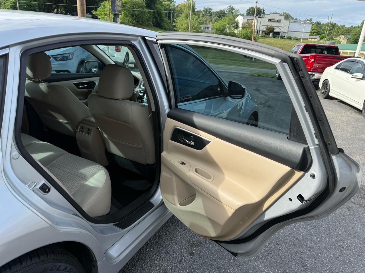 Nissan Altima 4dr Sdn I4 2.5 SV 2016