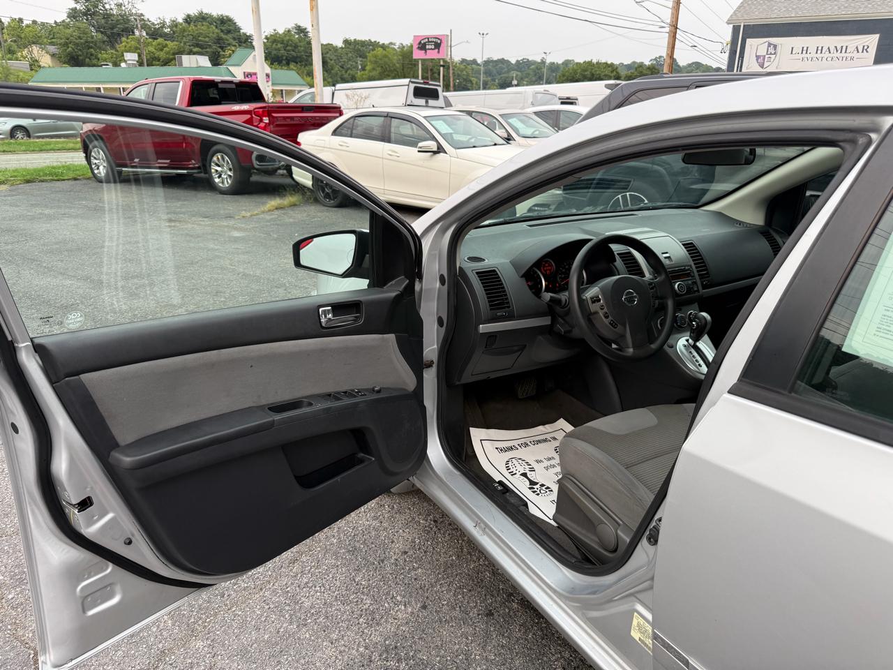 Nissan Sentra 4dr Sdn I4 CVT 2.0 S 2010