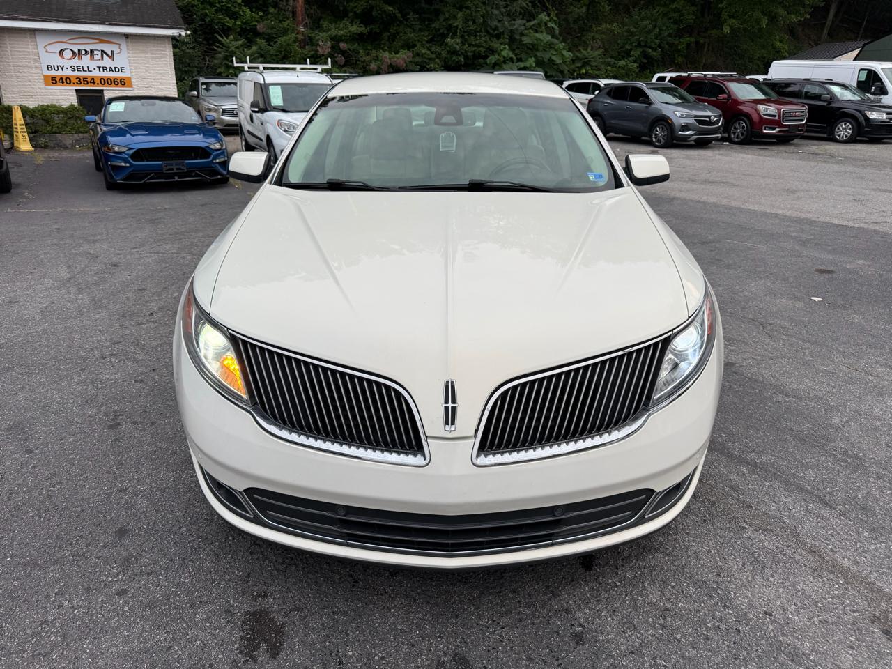 Lincoln MKS 4dr Sdn 3.7L FWD 2013
