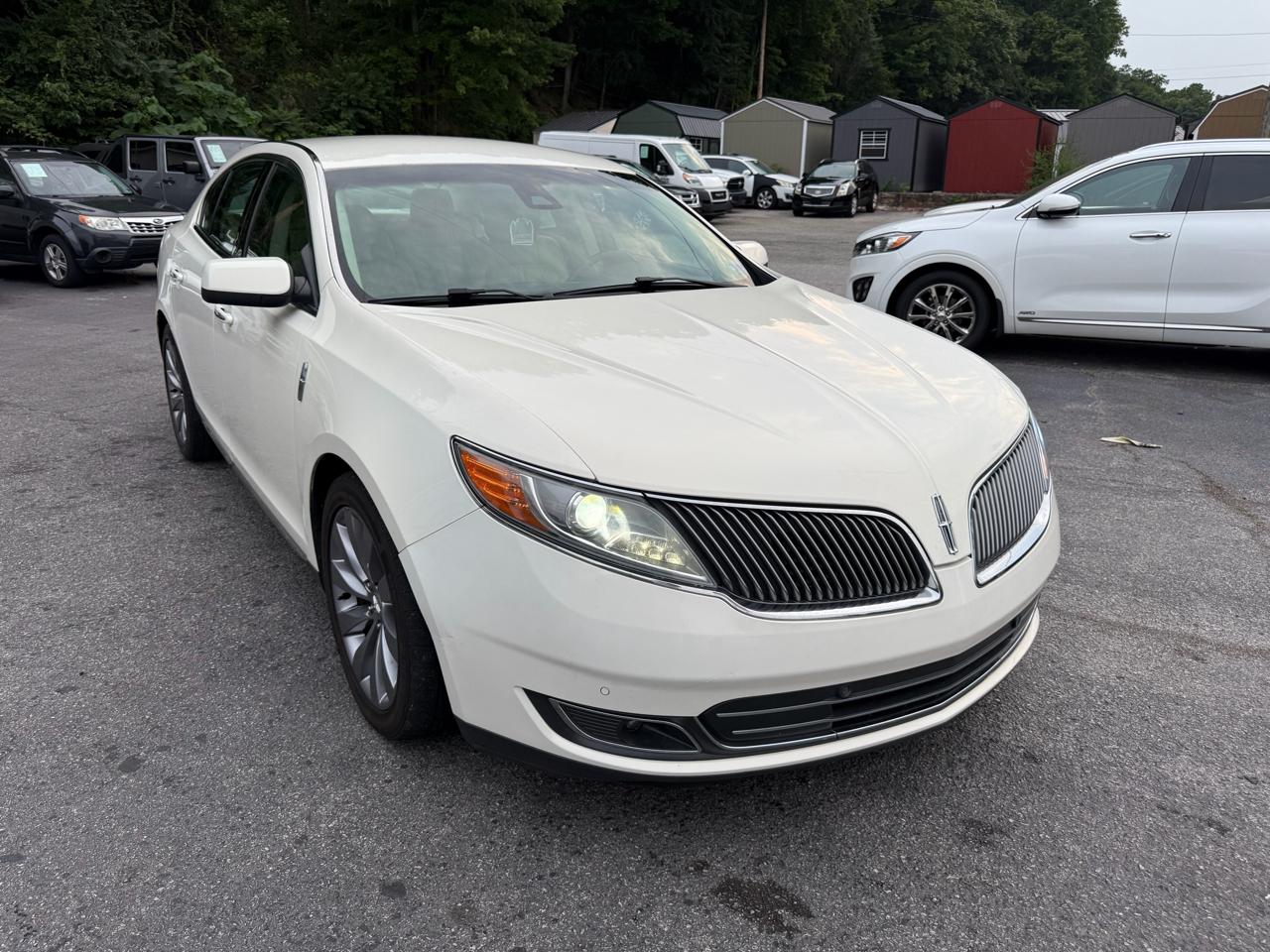 Lincoln MKS 4dr Sdn 3.7L FWD 2013