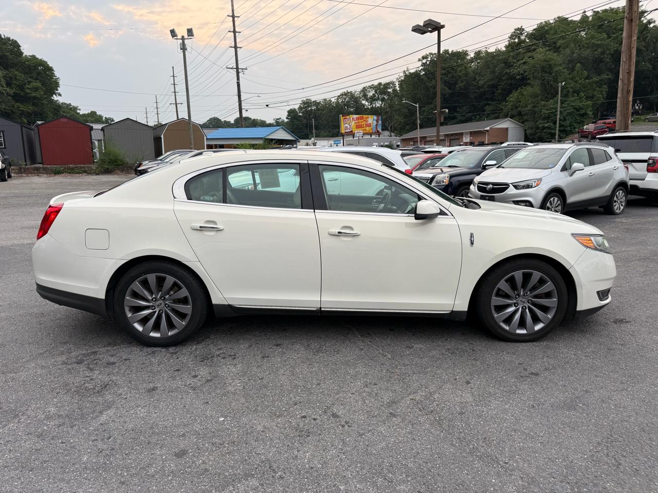 Lincoln MKS 4dr Sdn 3.7L FWD 2013