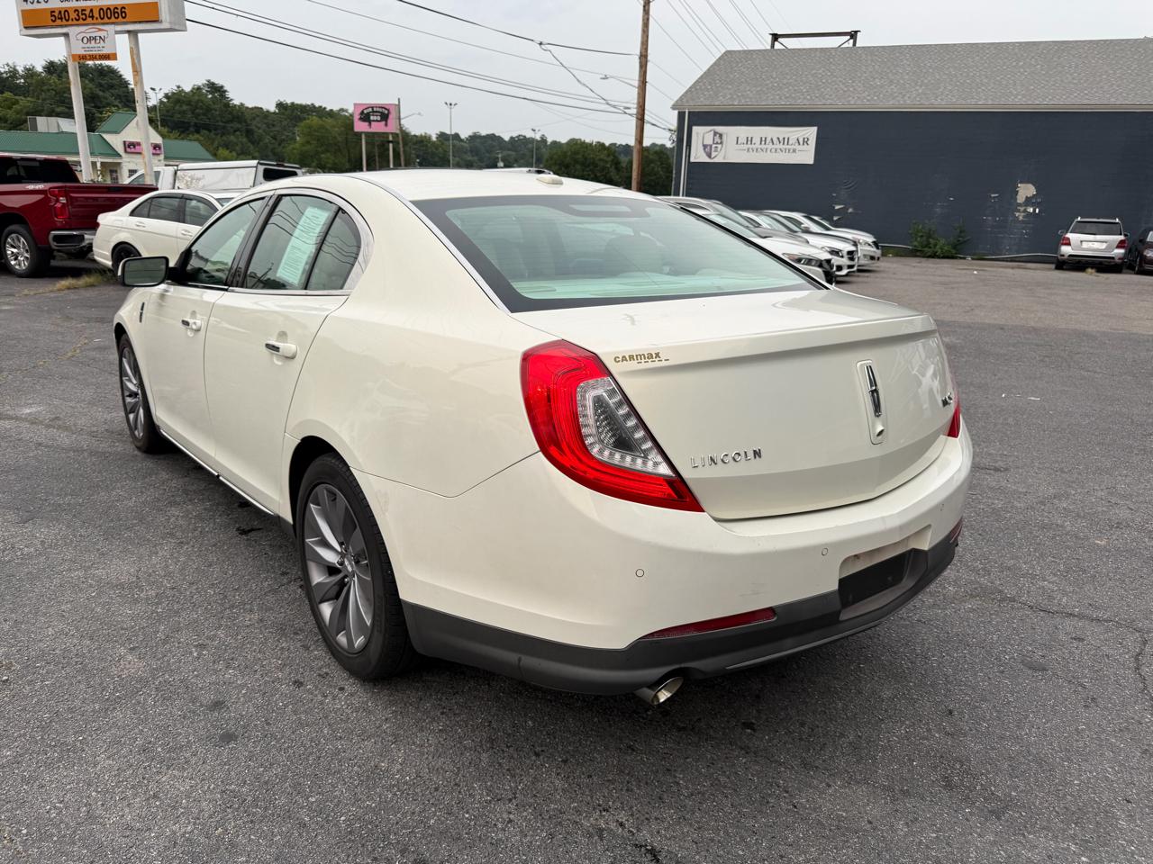 Lincoln MKS 4dr Sdn 3.7L FWD 2013